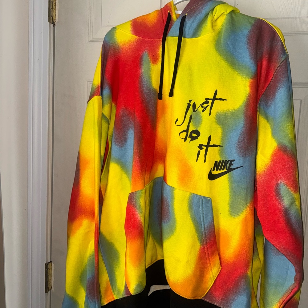 BRAND NEW !! Never worn Nike Multicolor Tie-Dye Hoodie